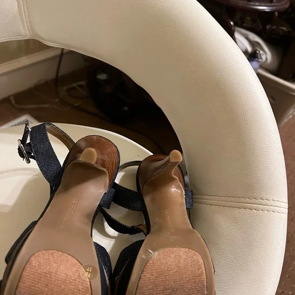 Size 7B BCBG denim plate form stiletto heels - Picture 5 of 10